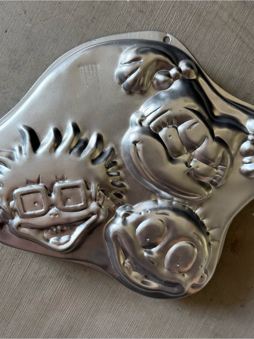 Nickelodeon Rugrats Character Cake Pan - Silver